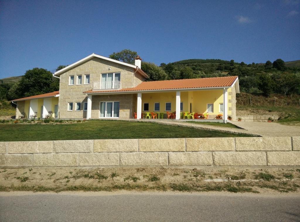 Agroturismo A Fidalga Linhares  Exterior foto